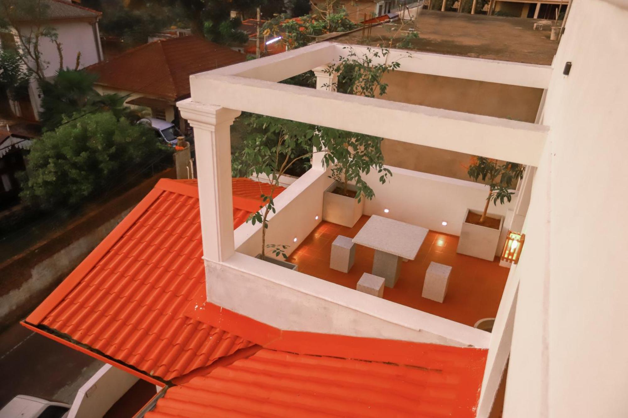 Golden Shower Inn Канді Екстер'єр фото