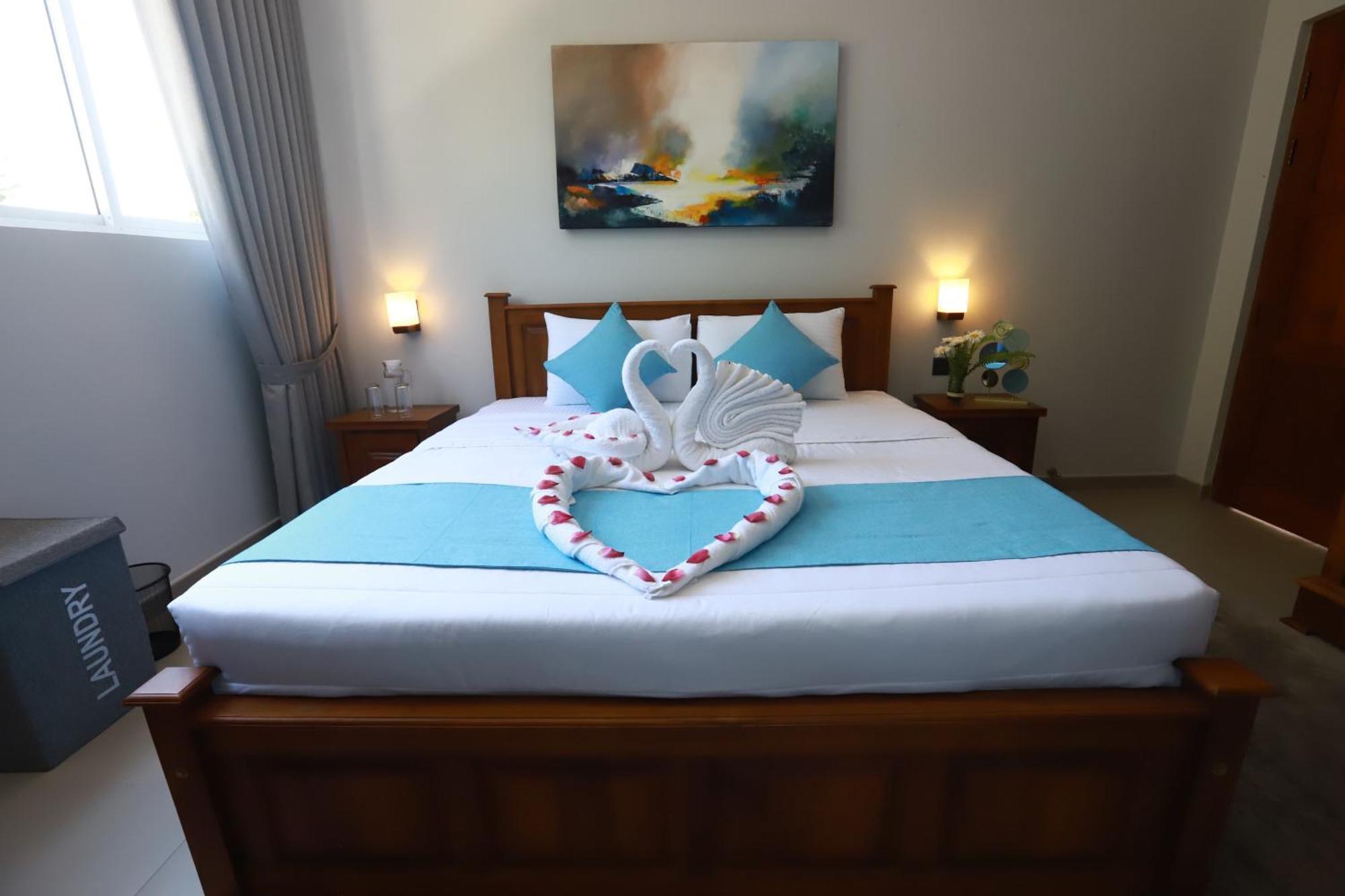 Golden Shower Inn Канді Екстер'єр фото