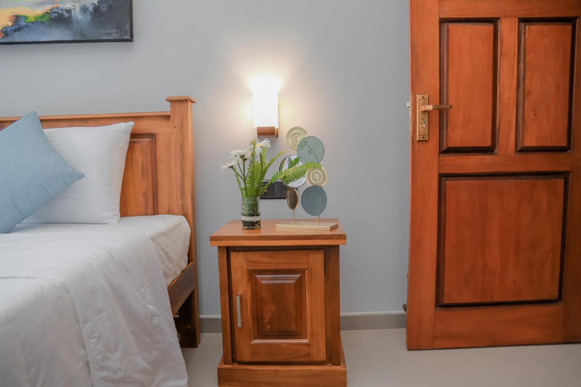 Golden Shower Inn Канді Екстер'єр фото
