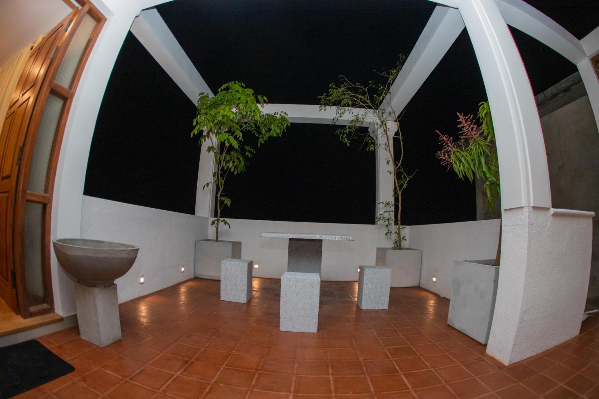 Golden Shower Inn Канді Екстер'єр фото