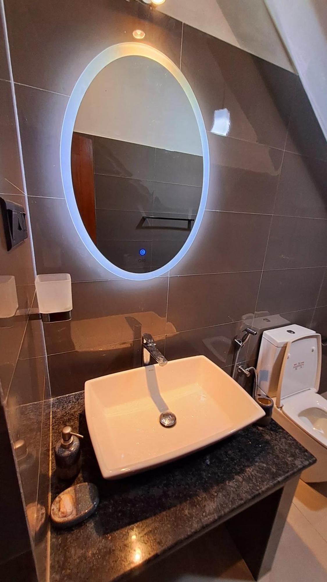 Golden Shower Inn Канді Екстер'єр фото